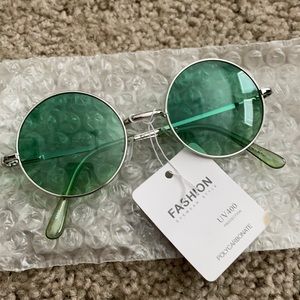 NWT women’s sunglasses green tint boho style